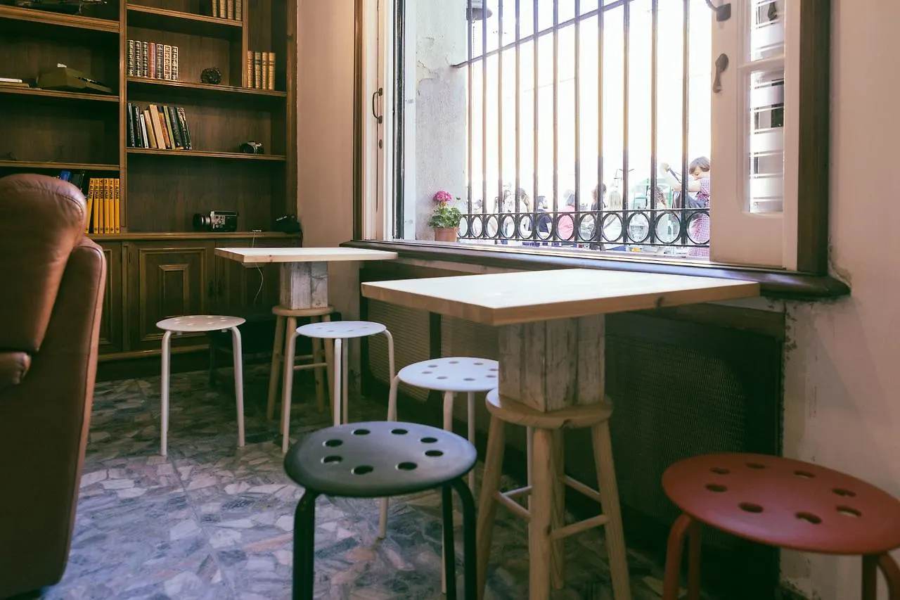 Mucha Masia Hostel Rural Urba El Prat de Llobregat 0*,  Spagna